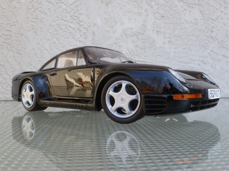 Exoto motorbox Porsche 959 1 :18 scale diecast model car